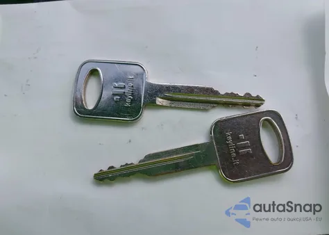 2010 Ford E-350 Super Duty Commercial/Recreational z USA, uszkodzony, nr VIN 1FTSE3EL3ADA58810